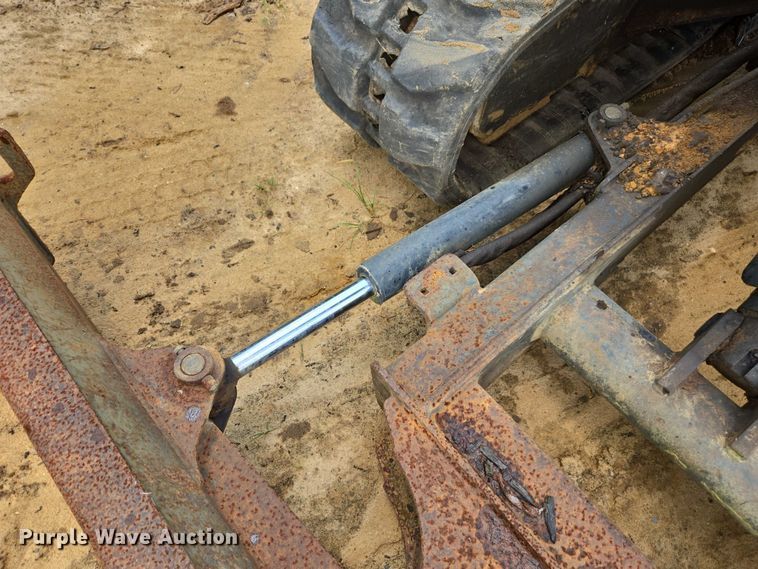 image for item DU7932 2011 Bobcat E50M mini excavator