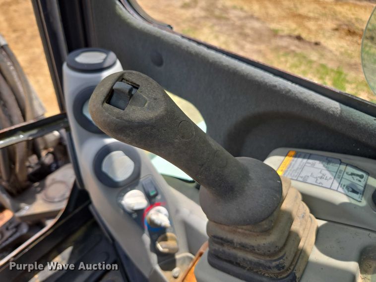 image for item DU7932 2011 Bobcat E50M mini excavator