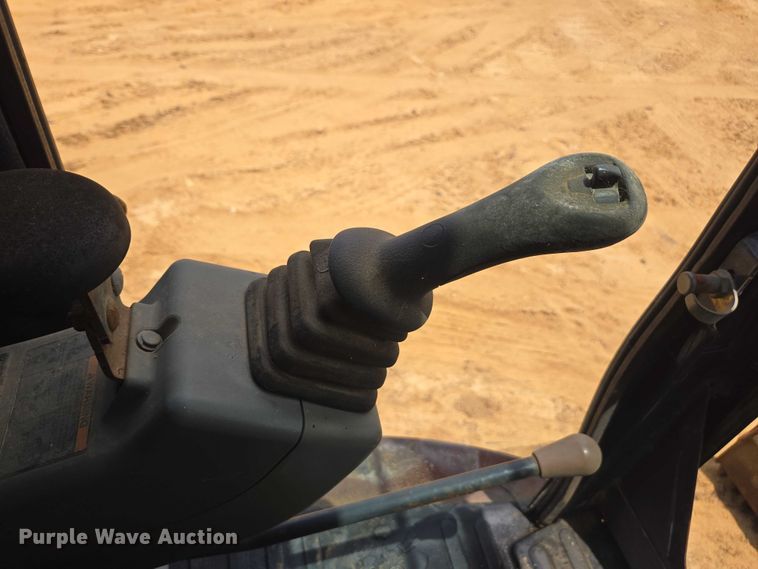 image for item DU7932 2011 Bobcat E50M mini excavator