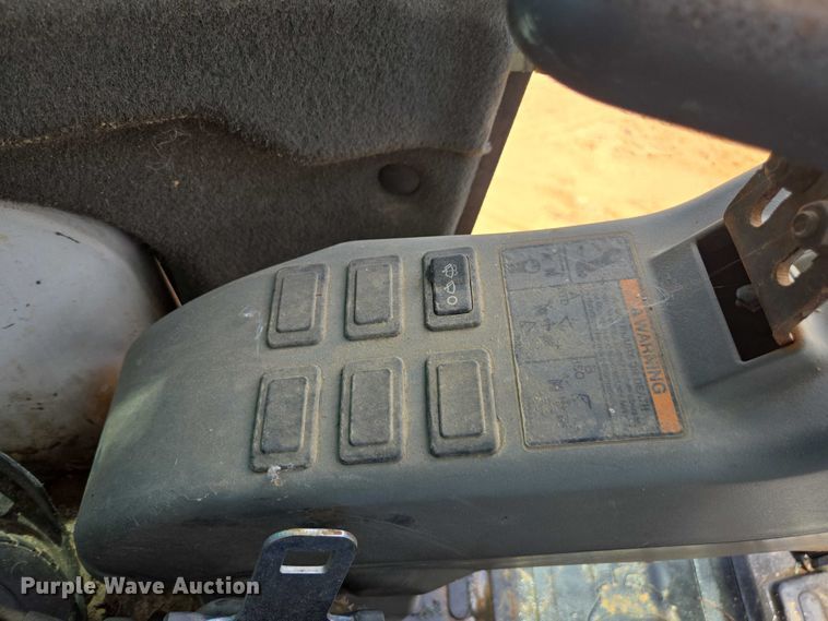 image for item DU7932 2011 Bobcat E50M mini excavator