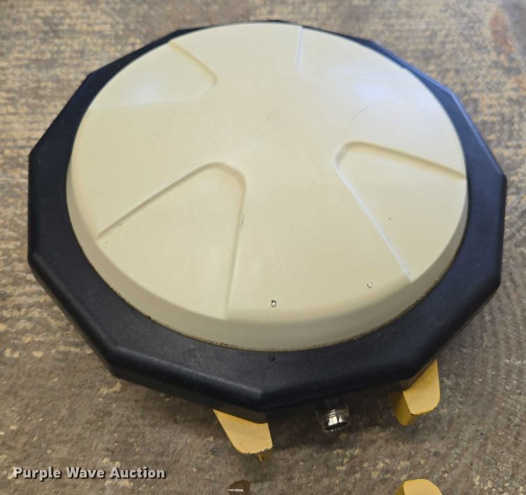 image for item DU7934 Trimble GPS  