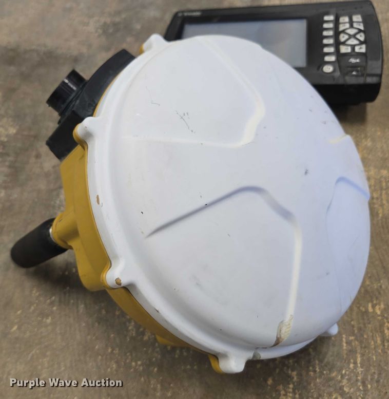 image for item DU7935 Trimble GPS  
