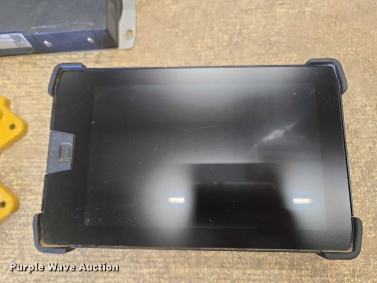 image for item DU7936 Trimble GPS