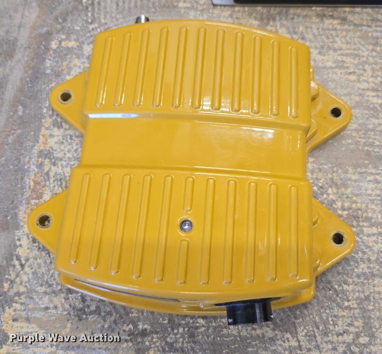 image for item DU7936 Trimble GPS