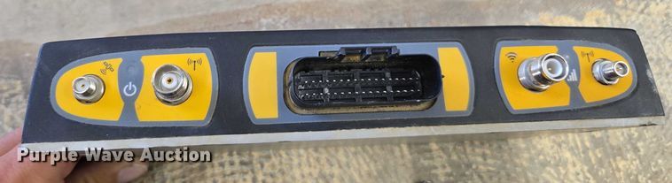 image for item DU7936 Trimble GPS