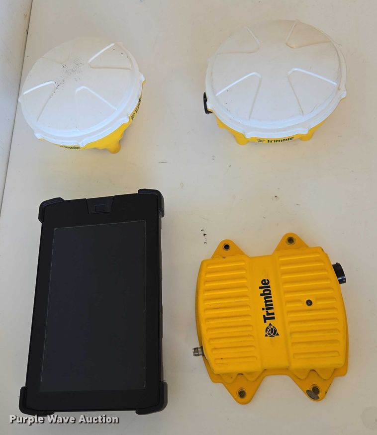 image for item DU7937 Trimble GPS 