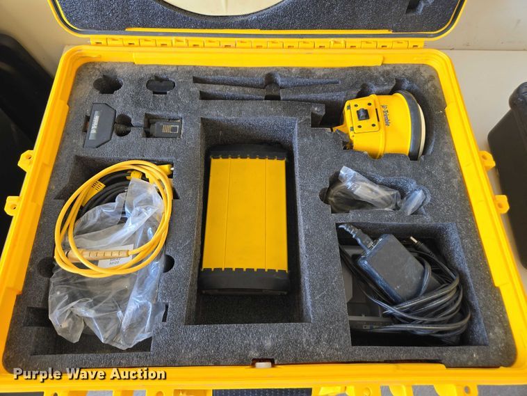 image for item DU7938 Trimble survey kit 