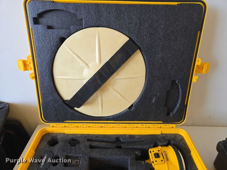 image for item DU7938 Trimble survey kit 