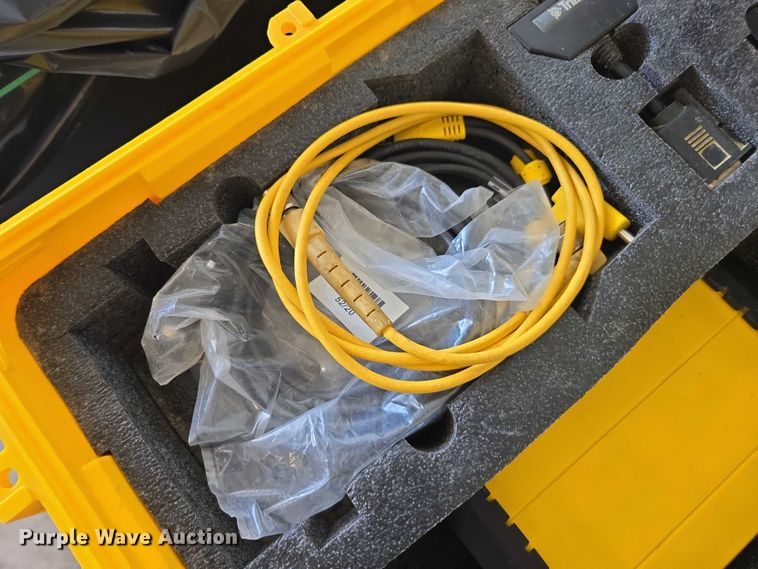 image for item DU7938 Trimble survey kit 