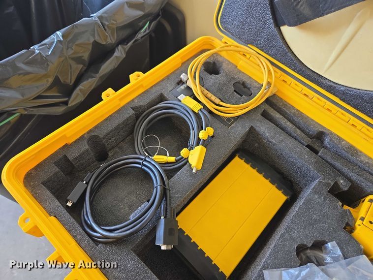 image for item DU7938 Trimble survey kit 