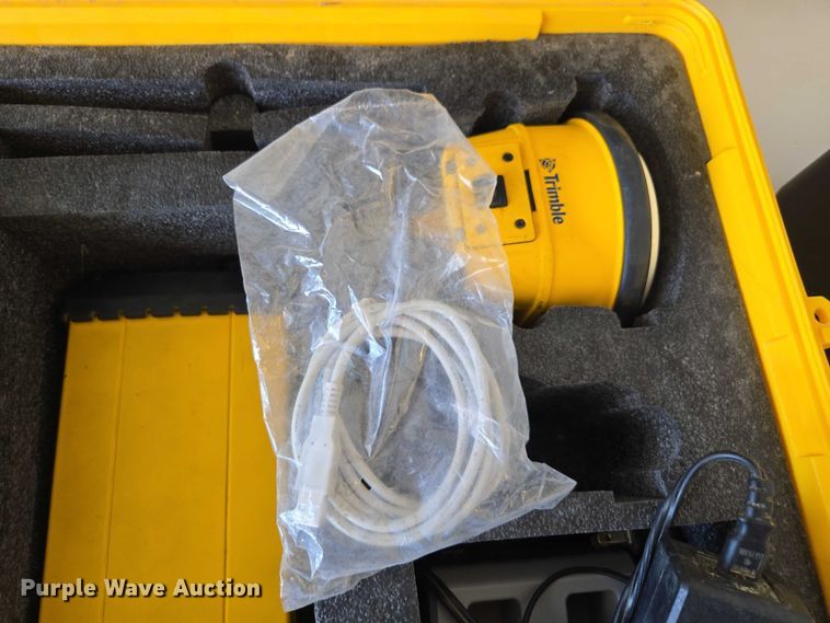 image for item DU7938 Trimble survey kit 