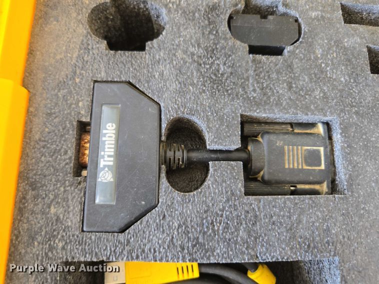 image for item DU7938 Trimble survey kit 