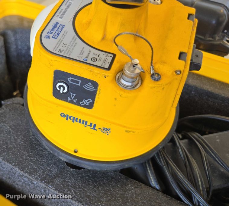 image for item DU7938 Trimble survey kit 