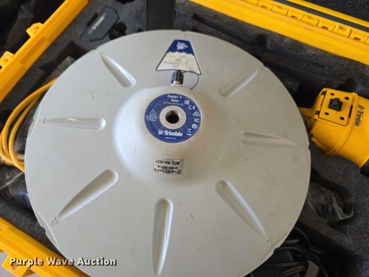 image for item DU7938 Trimble survey kit 