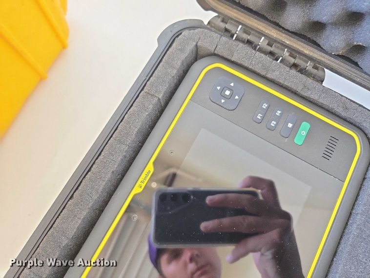 image for item DU7938 Trimble survey kit 