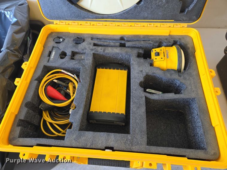image for item DU7939 Trimble survey kit