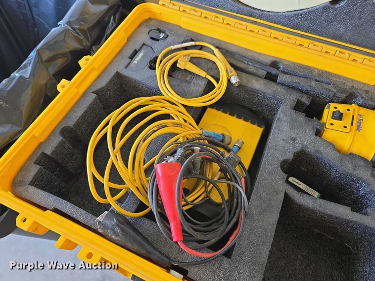 image for item DU7939 Trimble survey kit