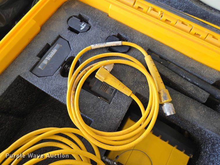 image for item DU7939 Trimble survey kit