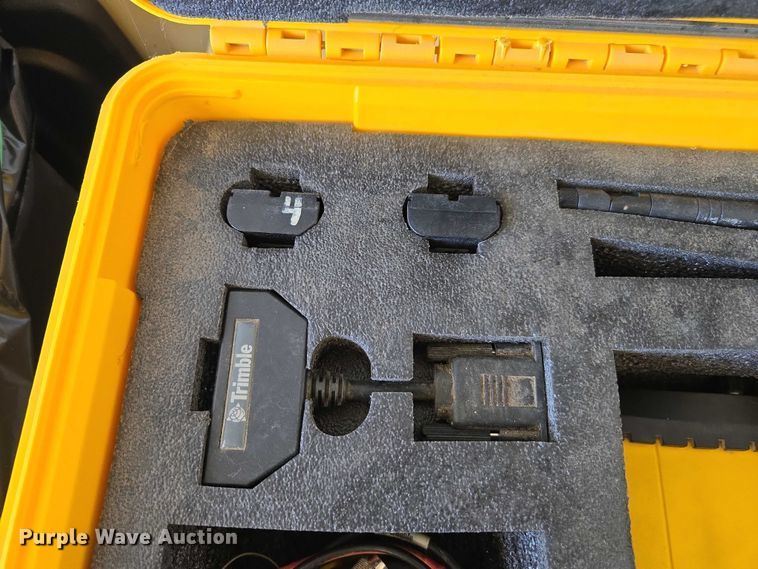 image for item DU7939 Trimble survey kit