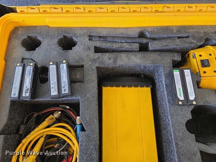 image for item DU7939 Trimble survey kit