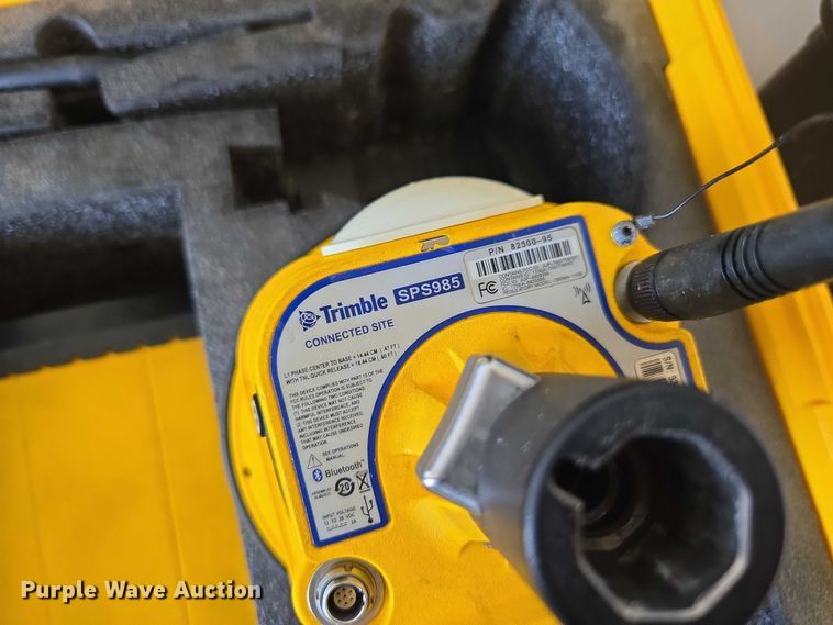 image for item DU7939 Trimble survey kit