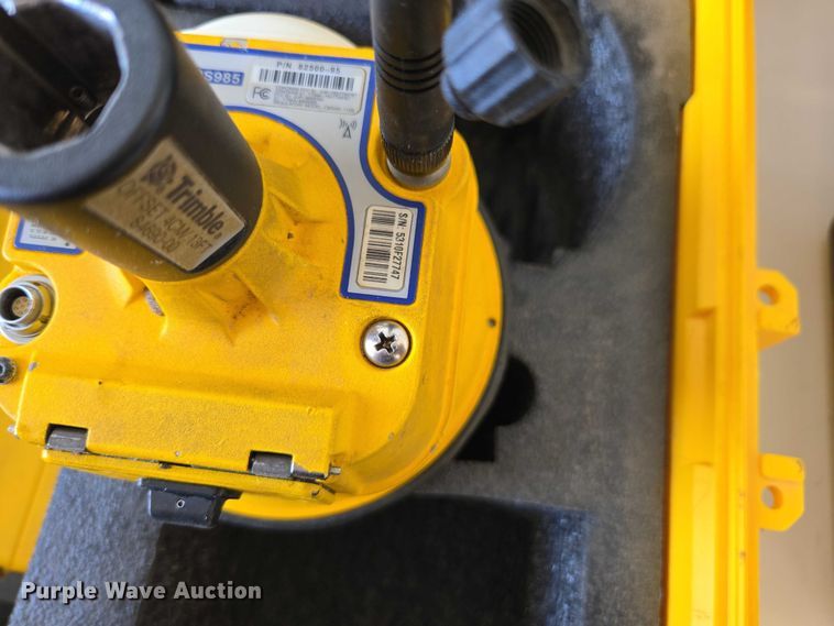 image for item DU7939 Trimble survey kit