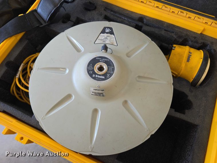 image for item DU7939 Trimble survey kit