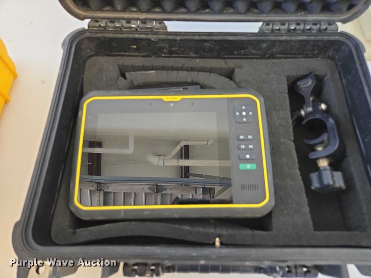 image for item DU7939 Trimble survey kit