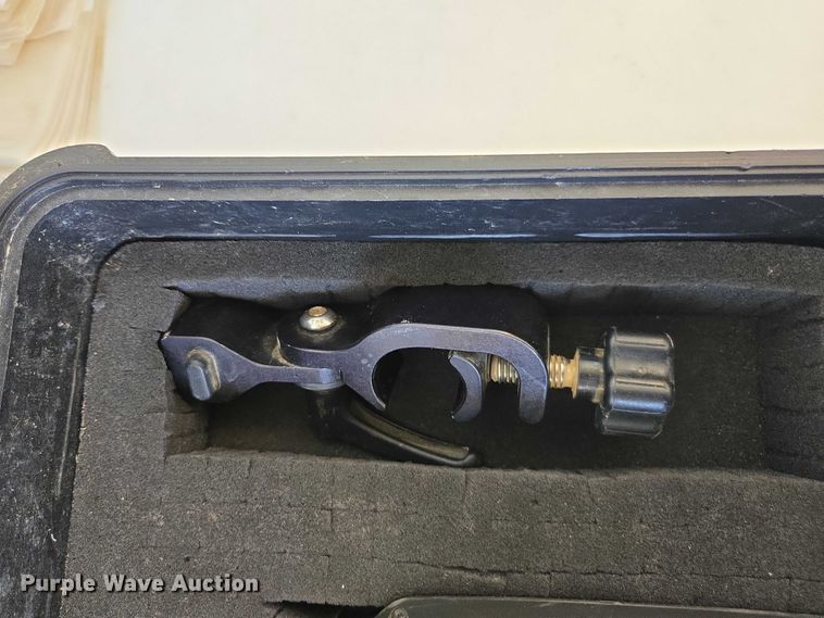 image for item DU7939 Trimble survey kit