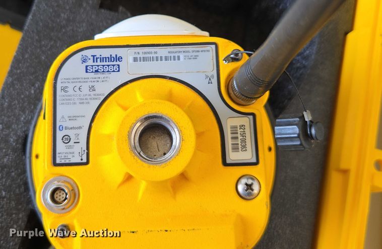 image for item DU7940 Trimble survey kit