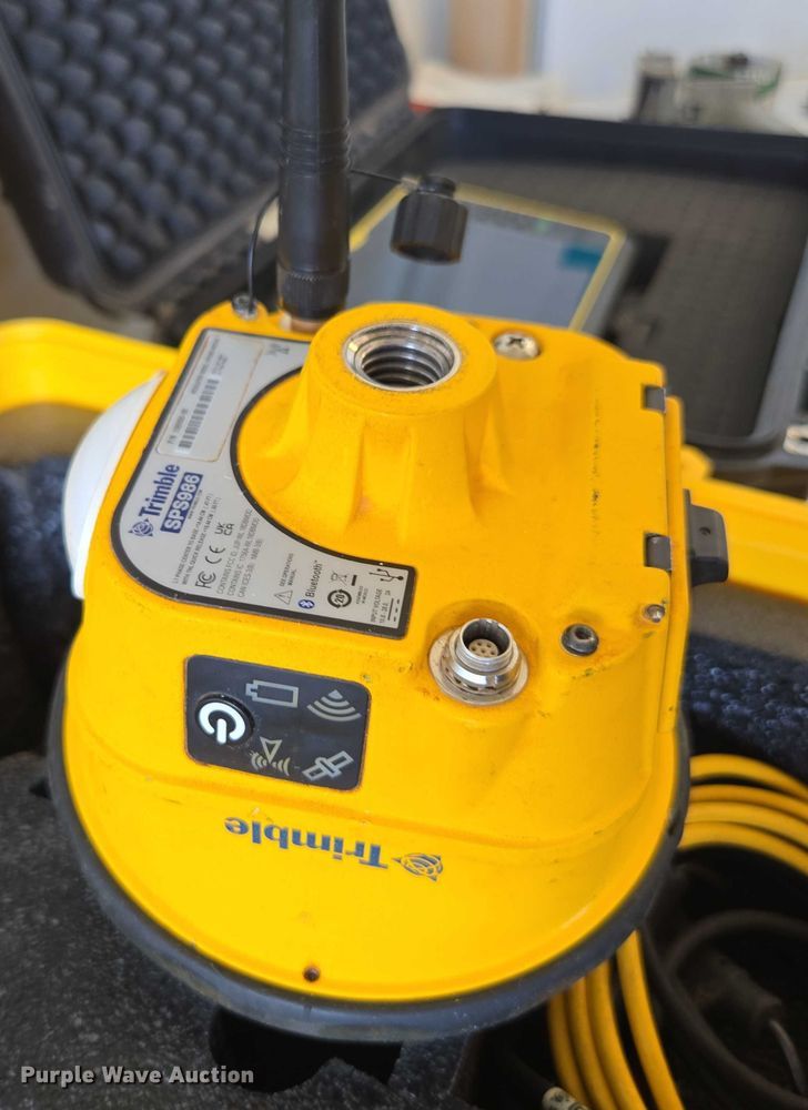 image for item DU7940 Trimble survey kit