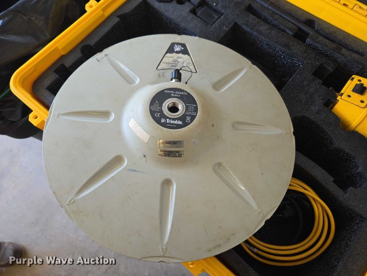 image for item DU7940 Trimble survey kit