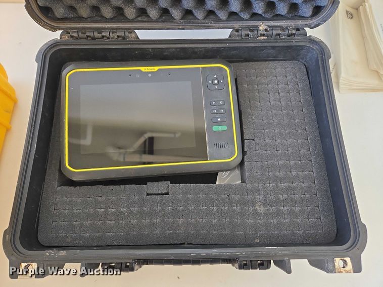 image for item DU7940 Trimble survey kit