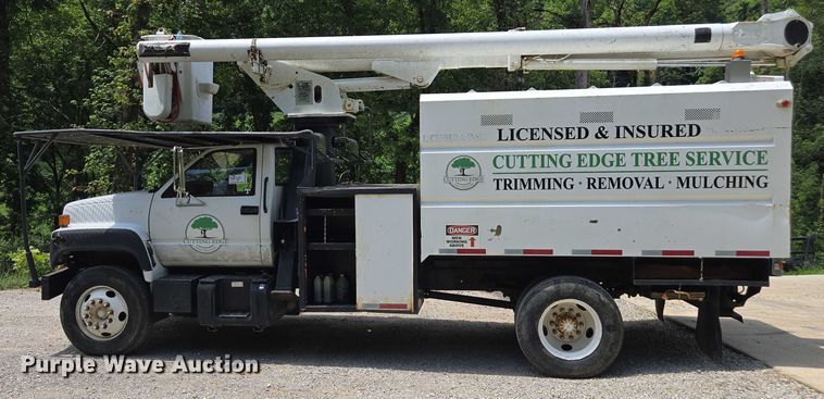image for item DU7942 1997 GMC C7500 forestry bucket truck