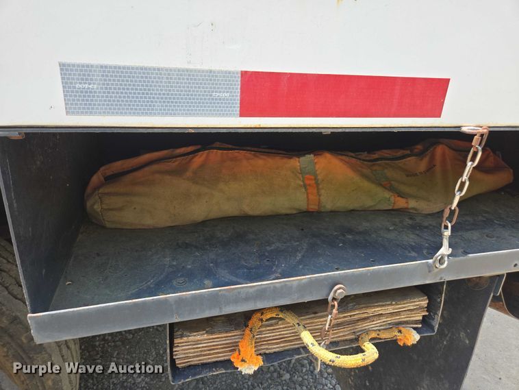 image for item DU7942 1997 GMC C7500 forestry bucket truck