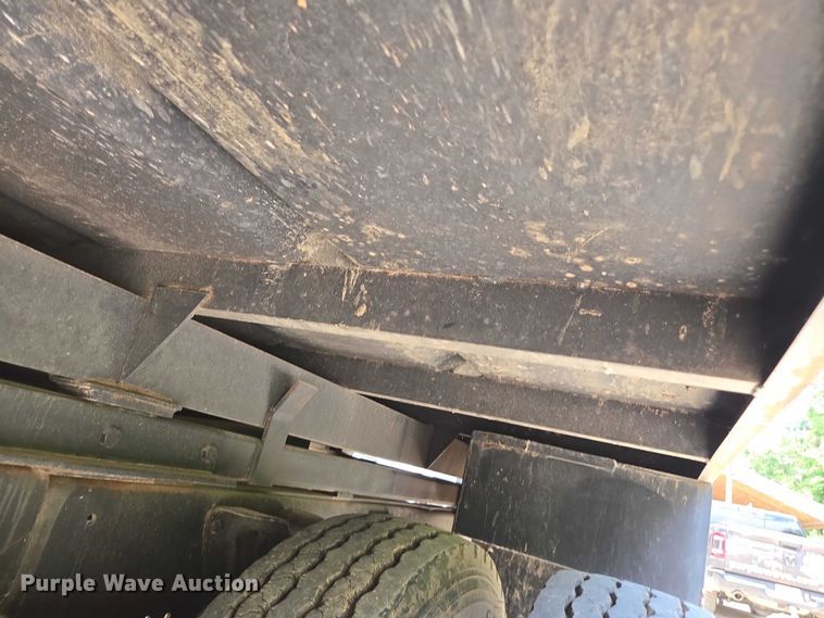 image for item DU7942 1997 GMC C7500 forestry bucket truck