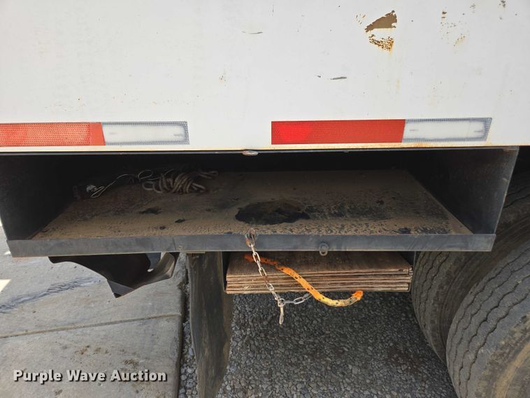 image for item DU7942 1997 GMC C7500 forestry bucket truck