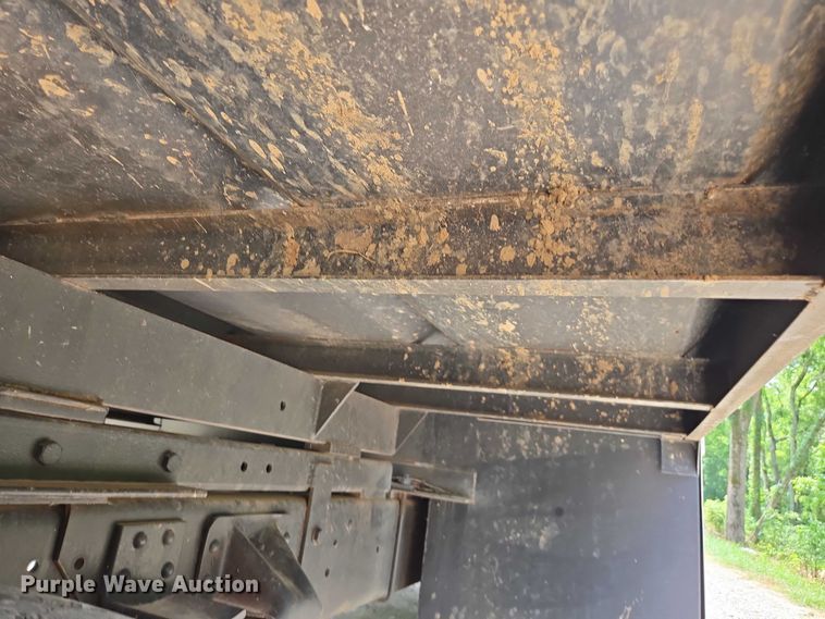 image for item DU7942 1997 GMC C7500 forestry bucket truck