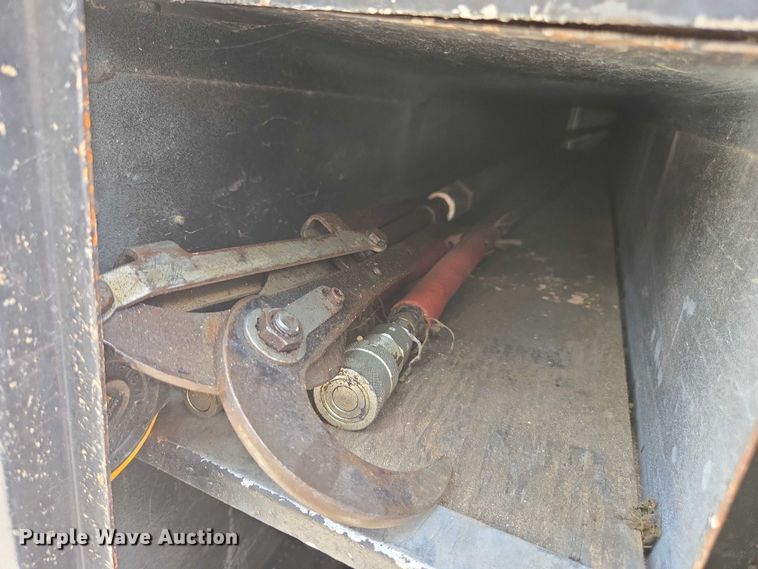 image for item DU7942 1997 GMC C7500 forestry bucket truck