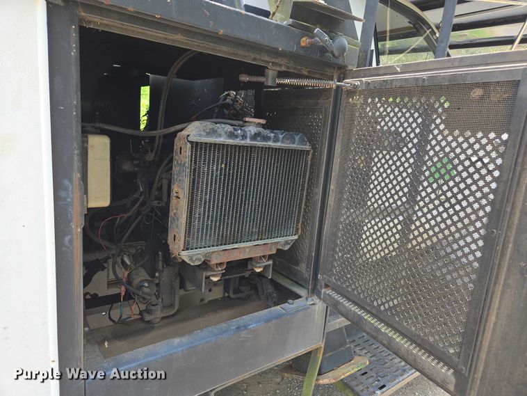 image for item DU7942 1997 GMC C7500 forestry bucket truck