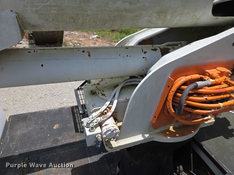 image for item DU7942 1997 GMC C7500 forestry bucket truck