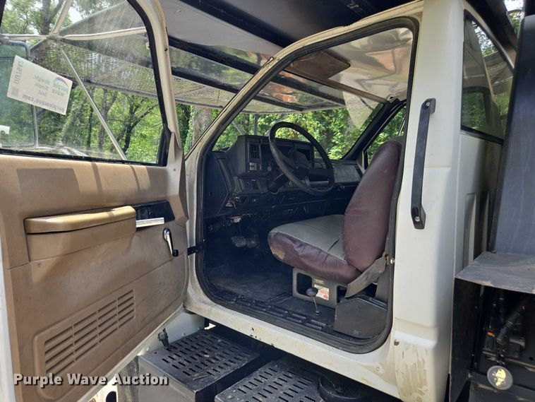 image for item DU7942 1997 GMC C7500 forestry bucket truck