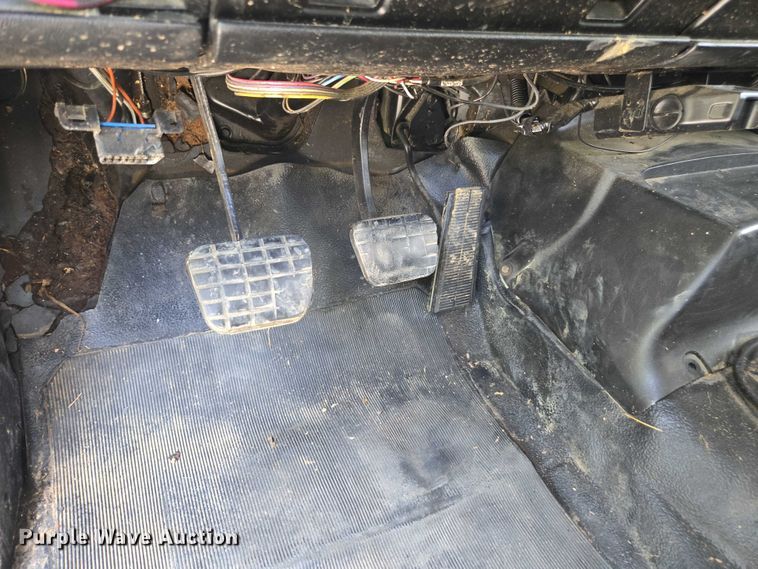 image for item DU7942 1997 GMC C7500 forestry bucket truck