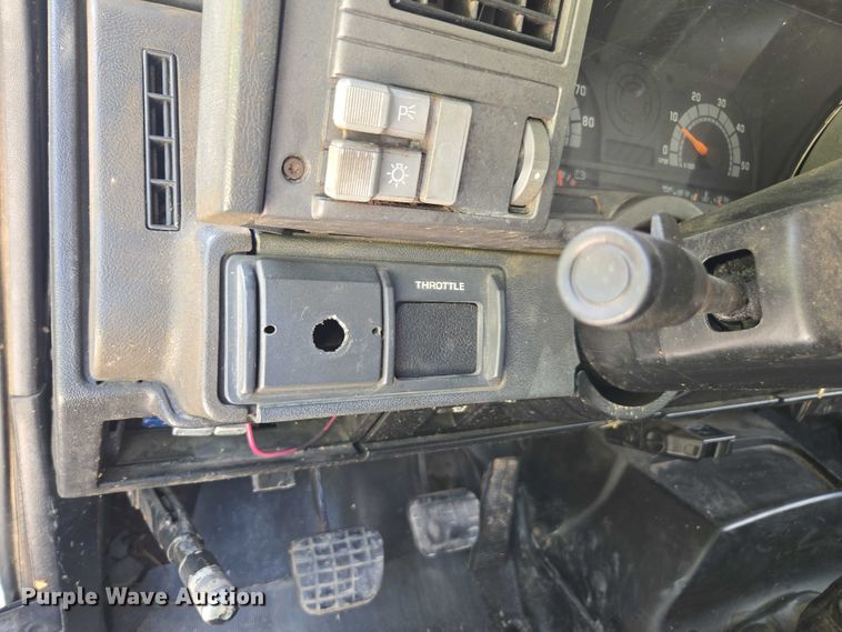 image for item DU7942 1997 GMC C7500 forestry bucket truck