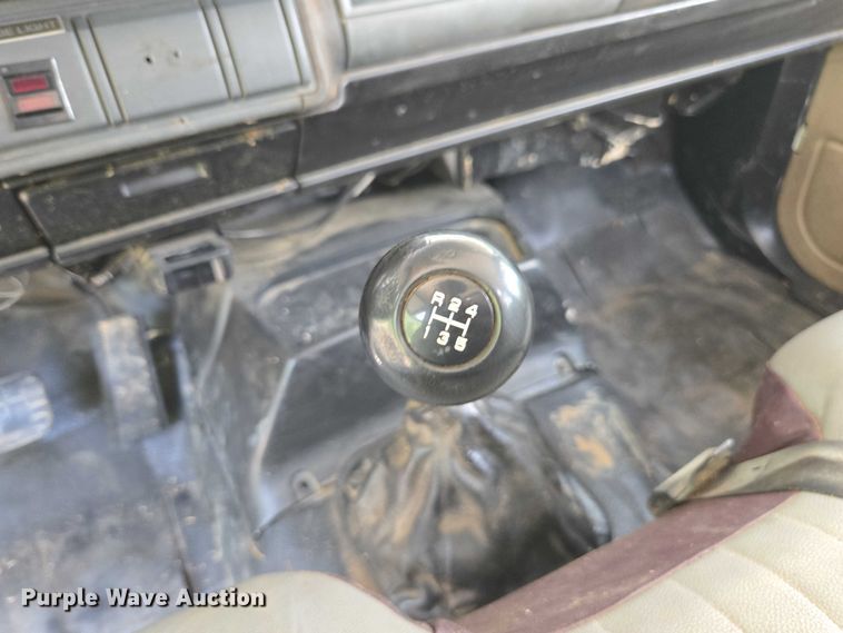 image for item DU7942 1997 GMC C7500 forestry bucket truck