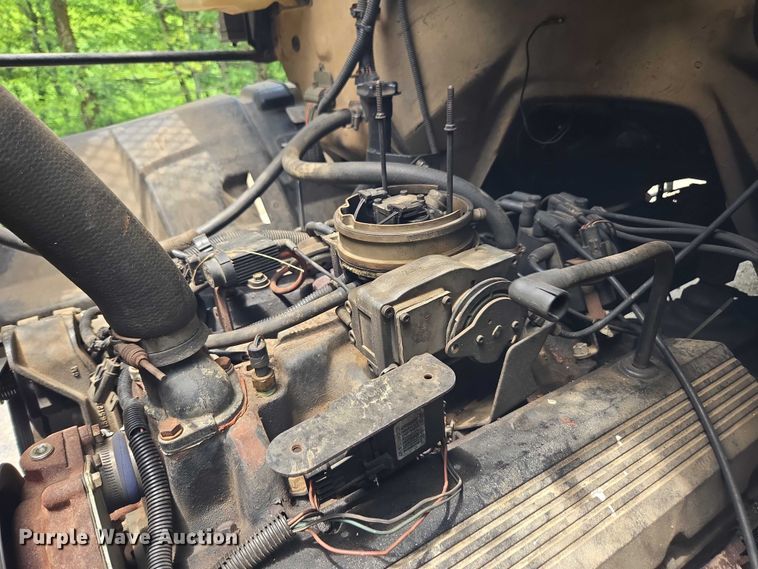 image for item DU7942 1997 GMC C7500 forestry bucket truck