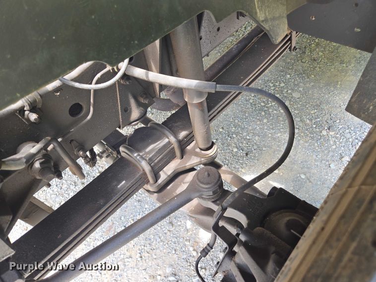 image for item DU7942 1997 GMC C7500 forestry bucket truck