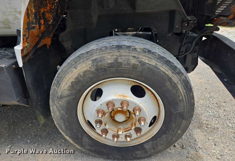 image for item DU7942 1997 GMC C7500 forestry bucket truck