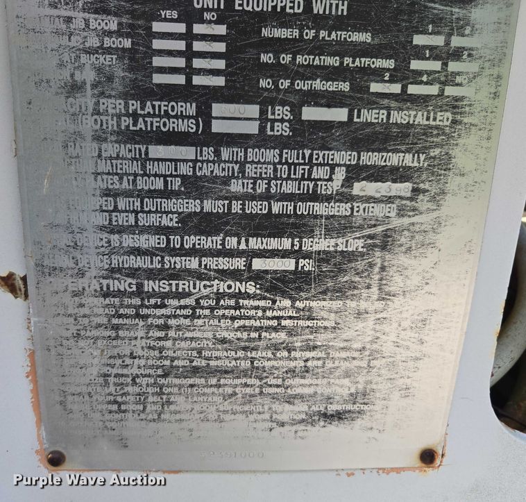 image for item DU7942 1997 GMC C7500 forestry bucket truck