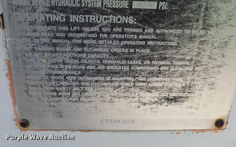 image for item DU7942 1997 GMC C7500 forestry bucket truck